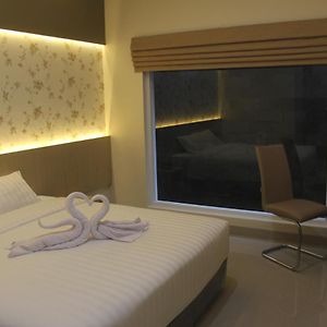 The Villa Solo Baru